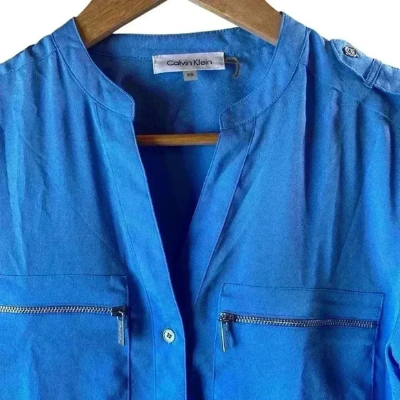 Calvin Klein Women's Royal Blue Roll Up 3/4 Sleeves Button Down Blouse Shirt XS - Picture 2 of 16